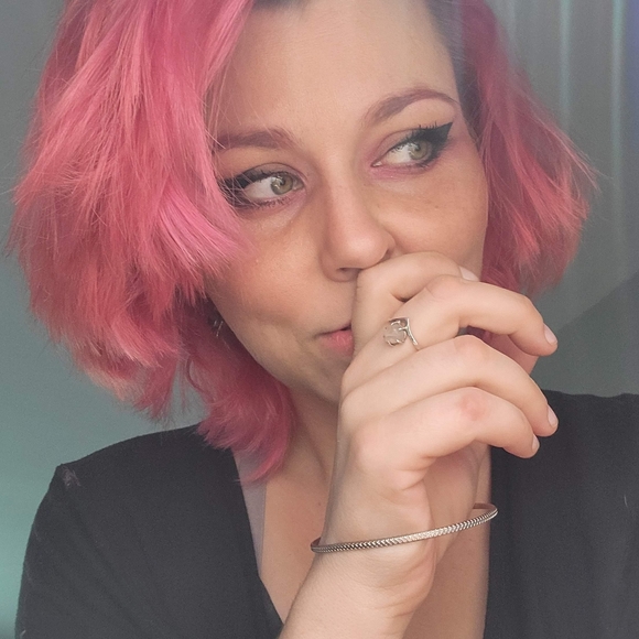 Meet Your Posher - Picture 2 of 2